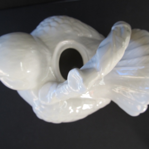 White Porcelain Chubby Bird Tea Pot Tht Designs - Picture 6 of 13